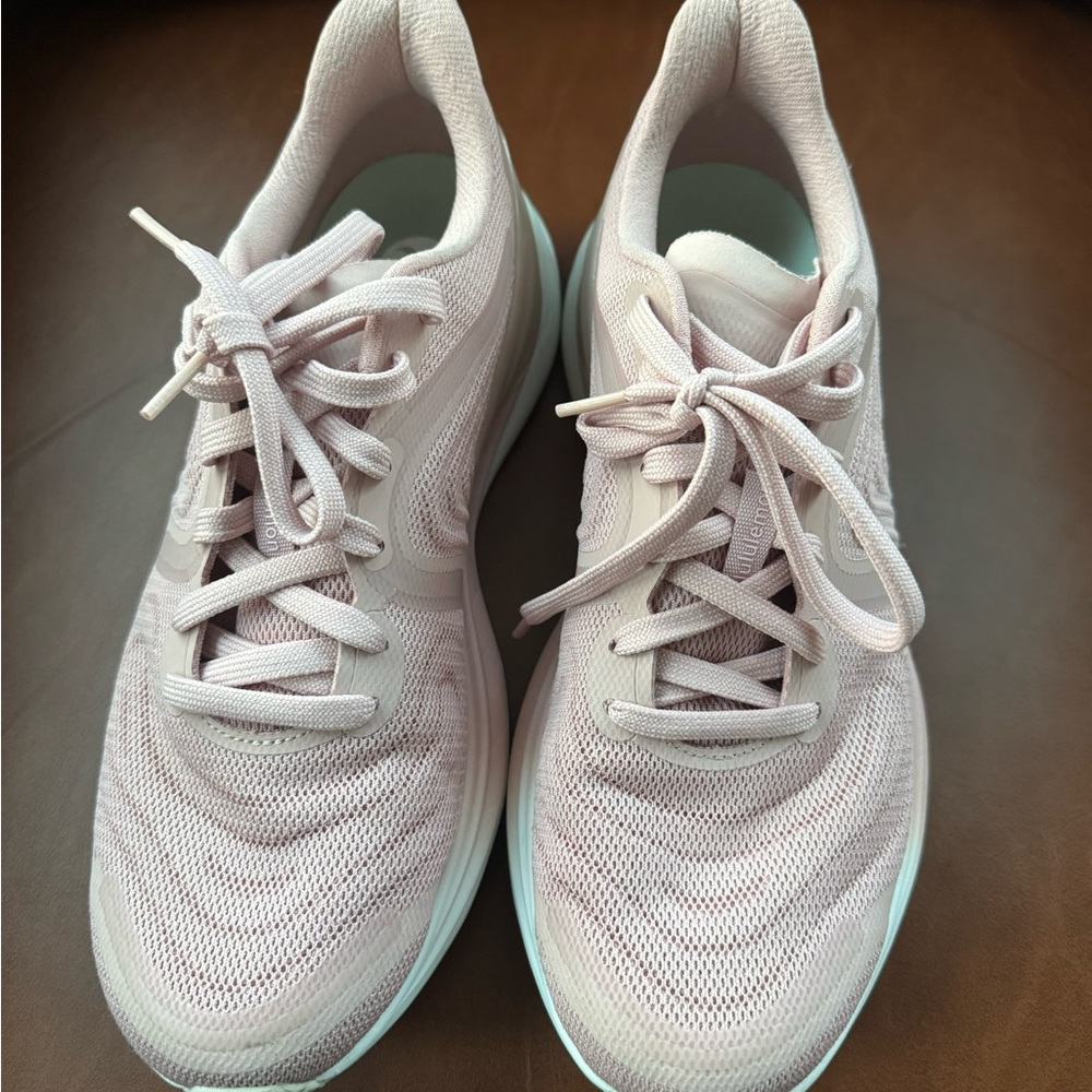 Womens Lululemon Blissful Run 2 shoes